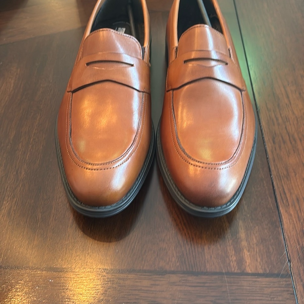 Stacy Adams Tan Leather Slip-On Loafers